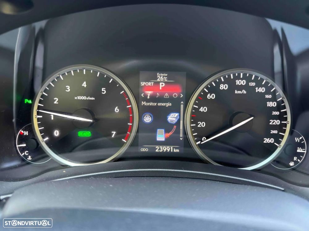 Lexus NX 300h Executive+ - 44