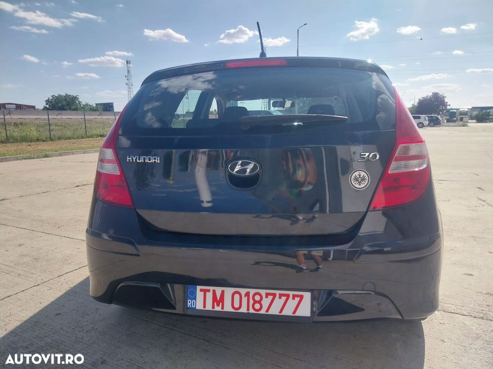 Hyundai i30 1.4 FIFA WM Edition - 4
