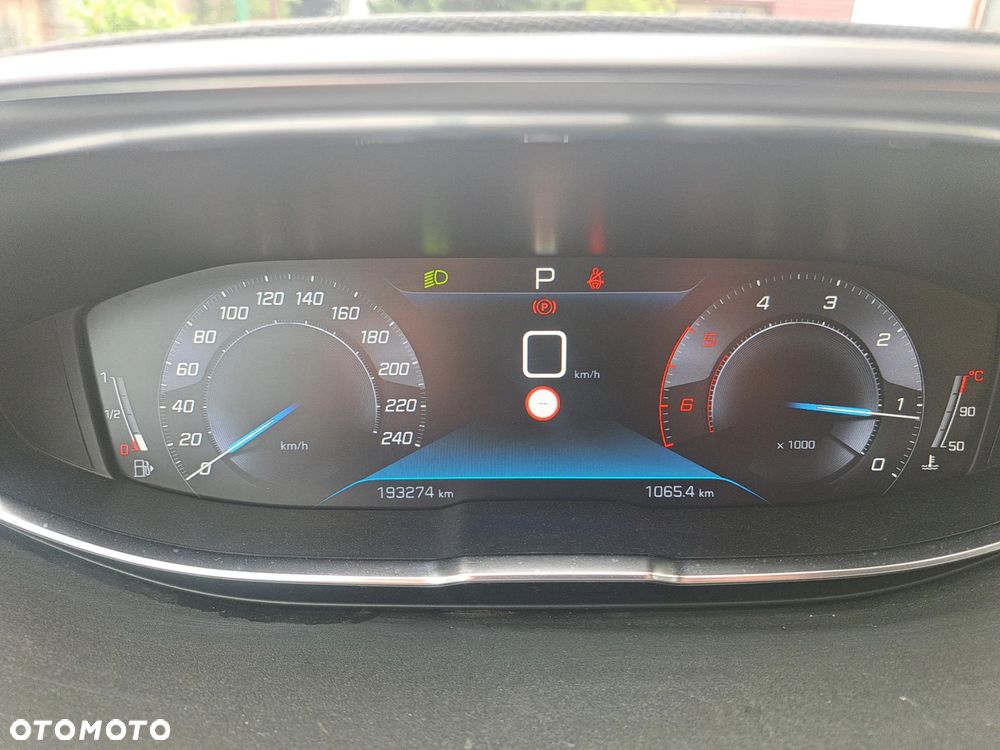Peugeot 5008 1.5 BlueHDi Allure S&S EAT8 - 8