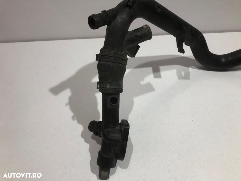 Furtun apa cu distribuitor si corp termostat Audi A5 (2007-2011) [8T3] 180 benzina CGI 8k0121101p - 2