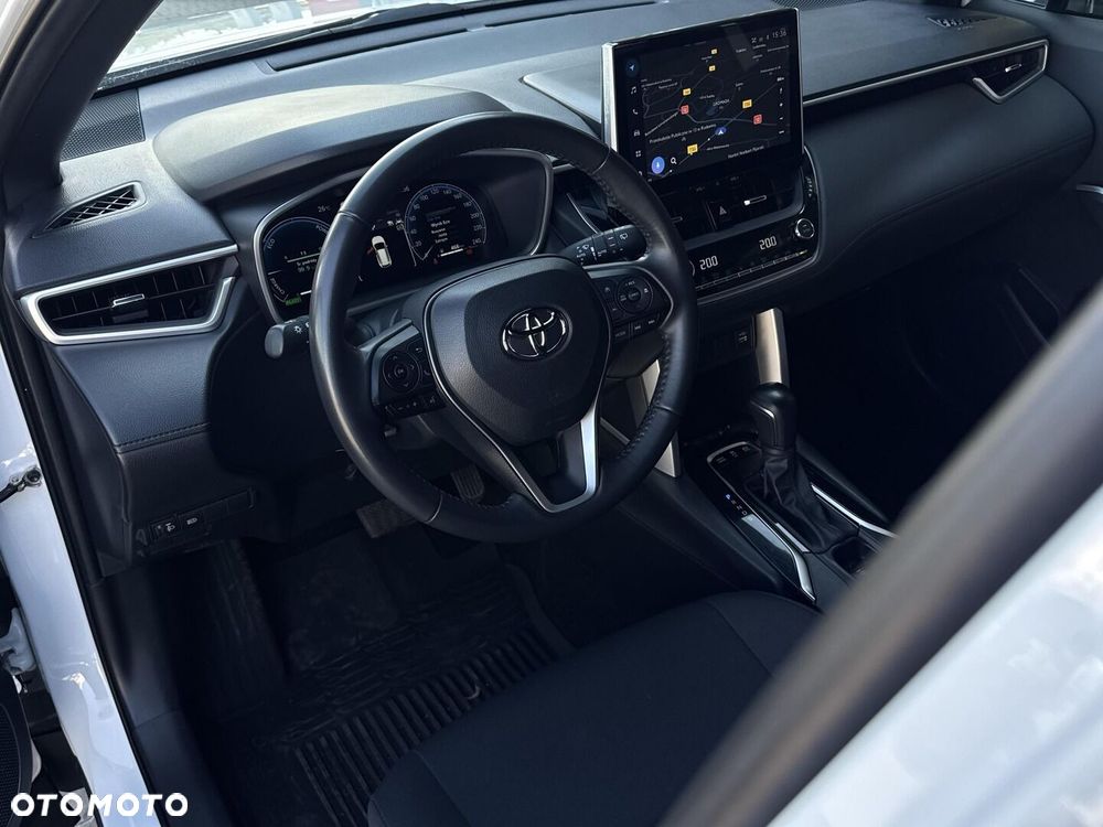 Toyota Corolla Cross - 11