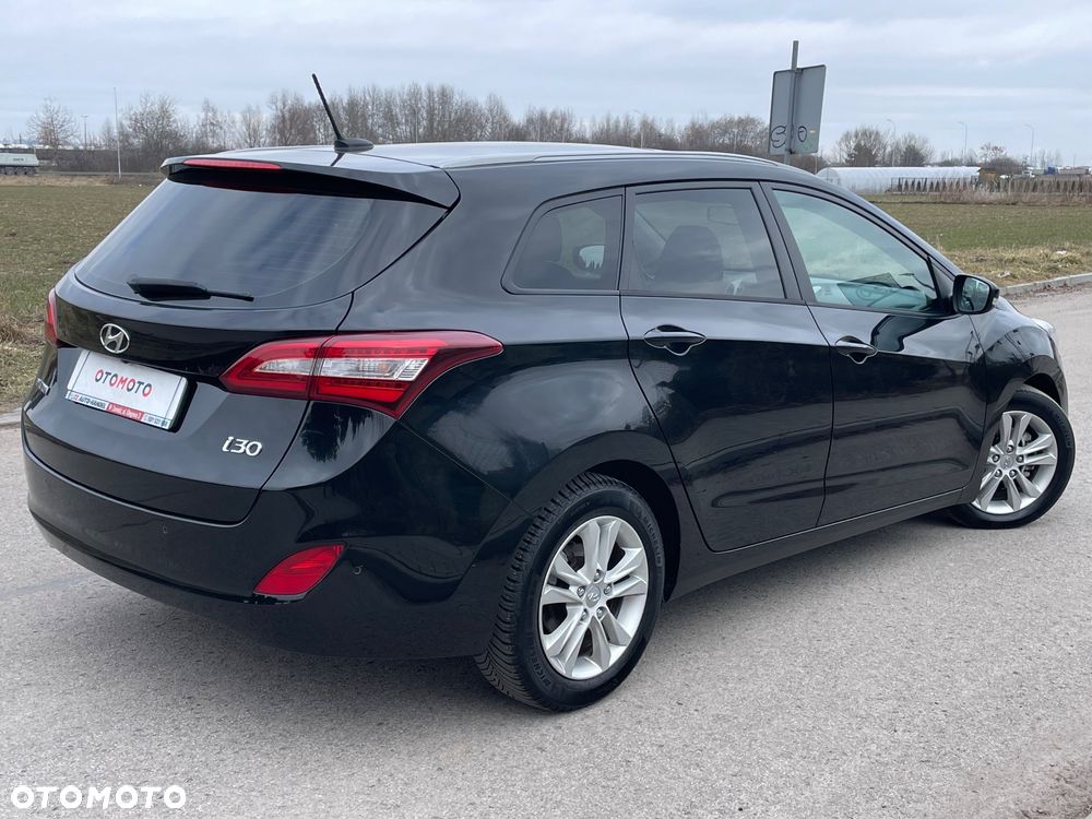 Hyundai i30 1.6 CRDi Premium - 4