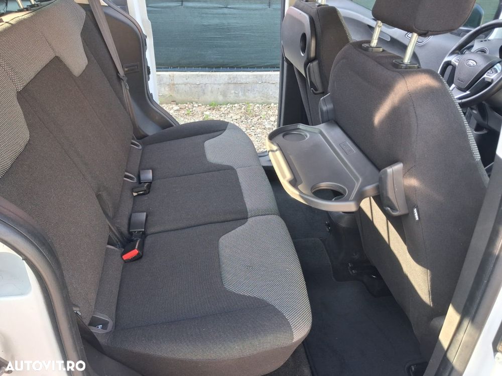 Ford Tourneo Courier 1.5 TDCi S&S Ambiente - 8