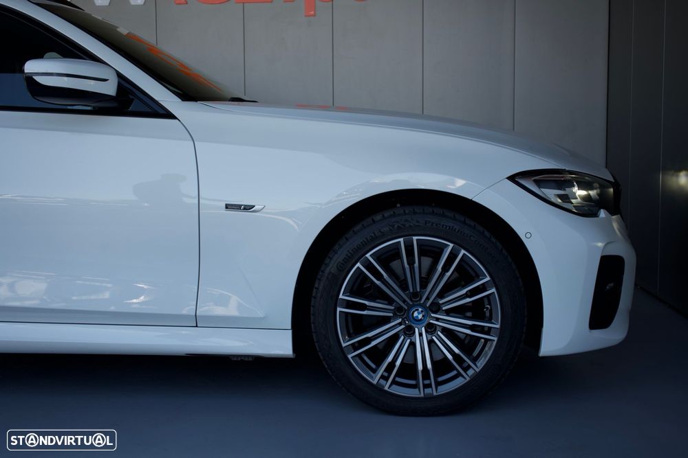 BMW 330 e xDrive Aut. M Sport - 23