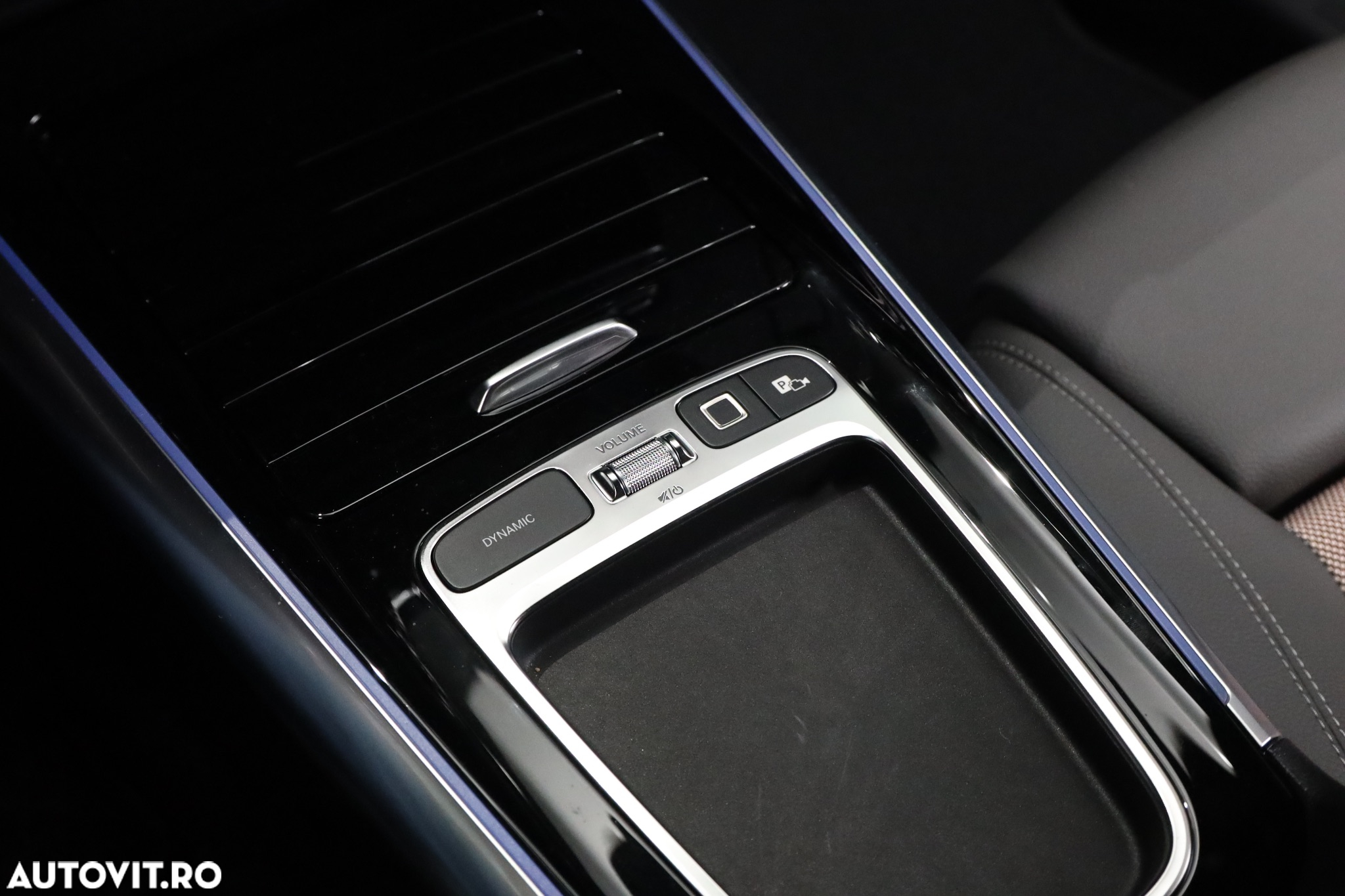 Mercedes-Benz EQA 300 4MATIC - 27