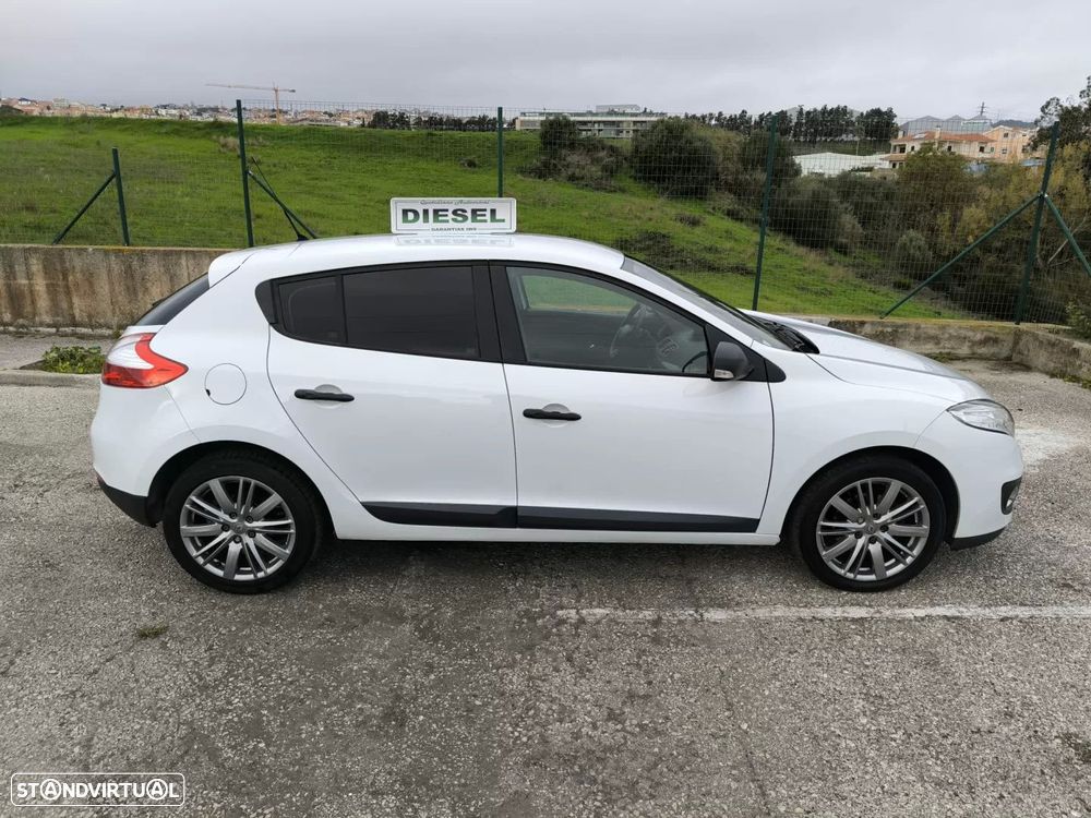 Renault mégane 1.5 dci iii hatchback - 16