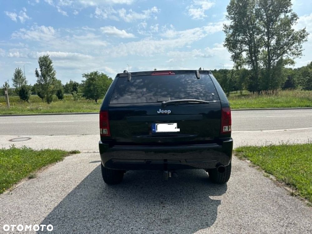 Jeep Grand Cherokee - 18