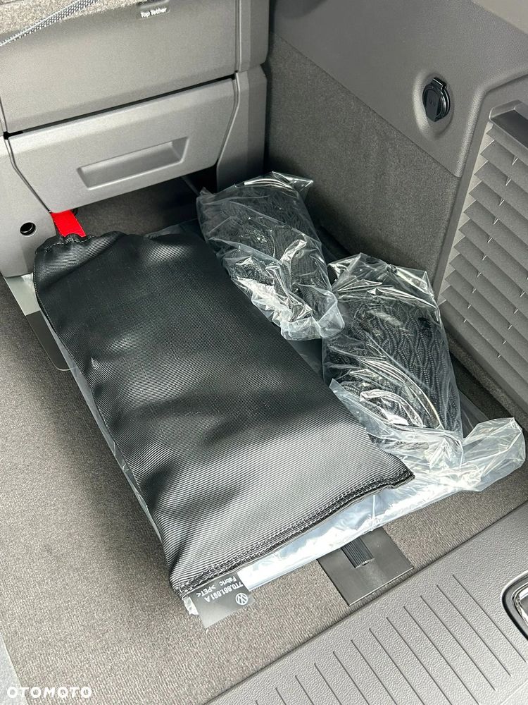 Volkswagen Multivan 2.0 TDI L2 Edition DSG - 11