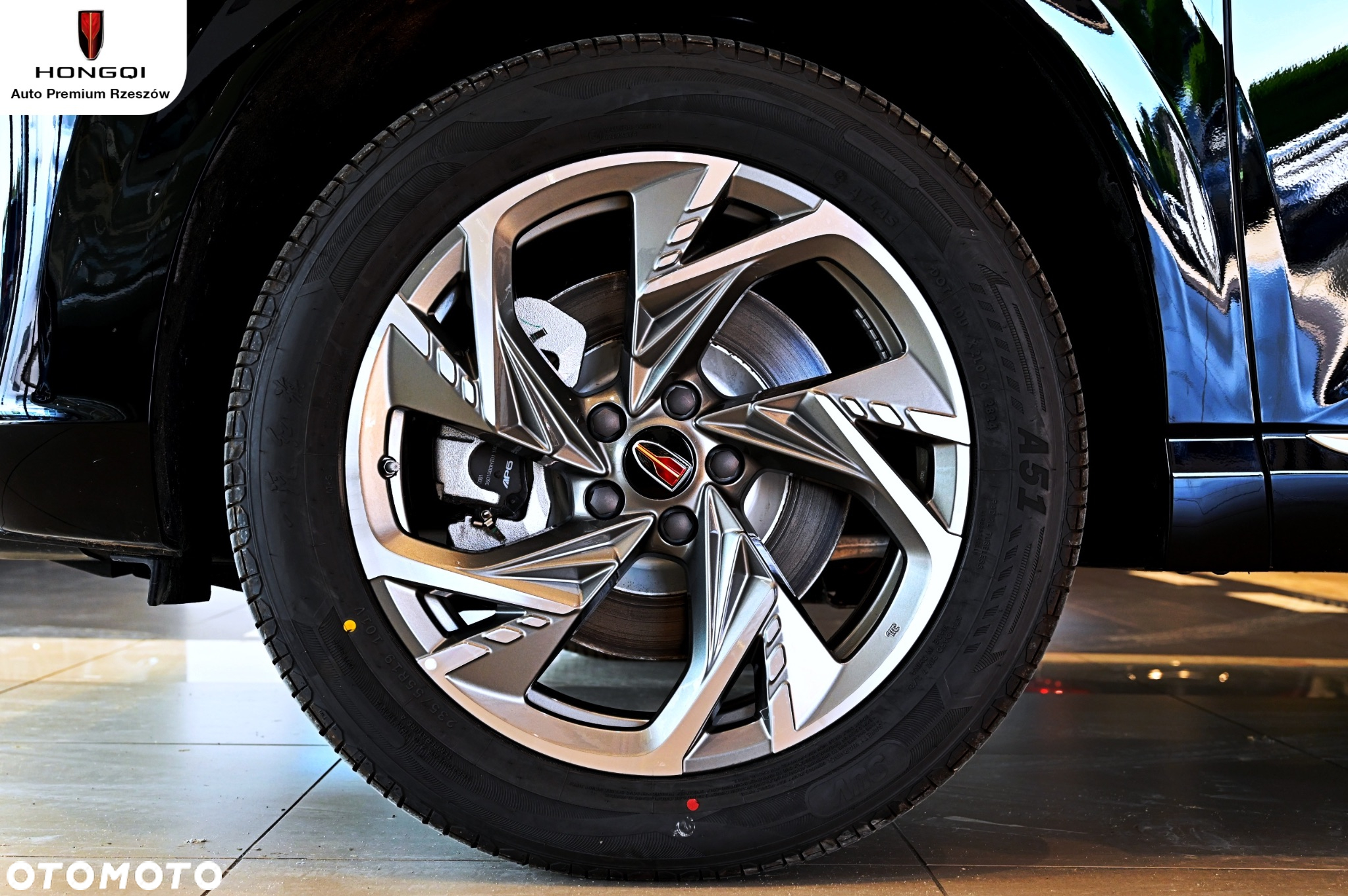 Hongqi HS3 - 23