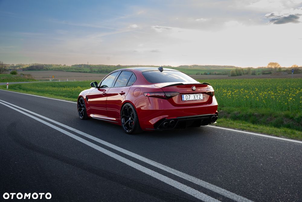 Alfa Romeo Giulia 2.9 Bi Turbo V6 Quadrifoglio - 3