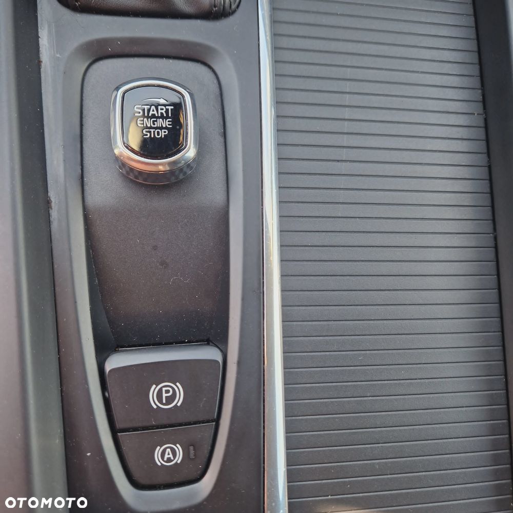 Volvo V60 D4 AWD Momentum - 10