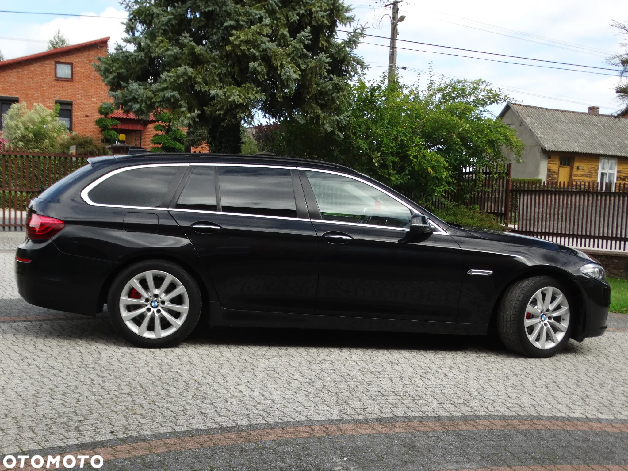 BMW Seria 5 520d xDrive Touring Luxury Line - 5
