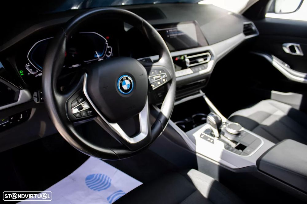 BMW 330 e Aut. Sport Line - 20