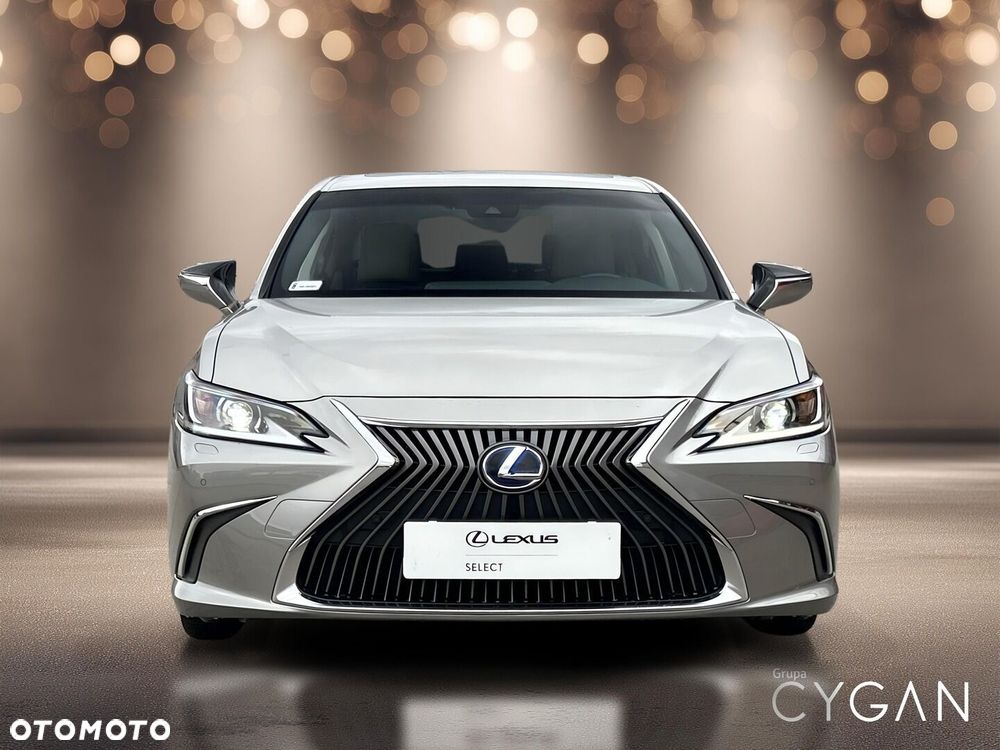 Lexus ES - 10