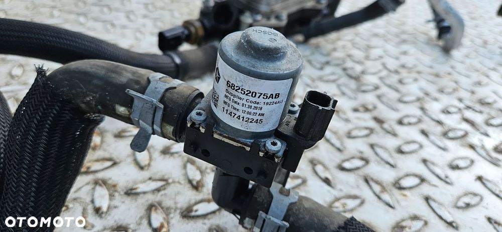 Dodge Durango III LIFT 2017- 3.6 V6 Przewód wody z całego silnika do skrzyni  Rura Wąż Magistrala wody Chłodnica spalin EGR 05281255AI Dodatkowa pompka wody 68252075AB Podstawa filtra oleju chłodniczka 6790424411 - 14