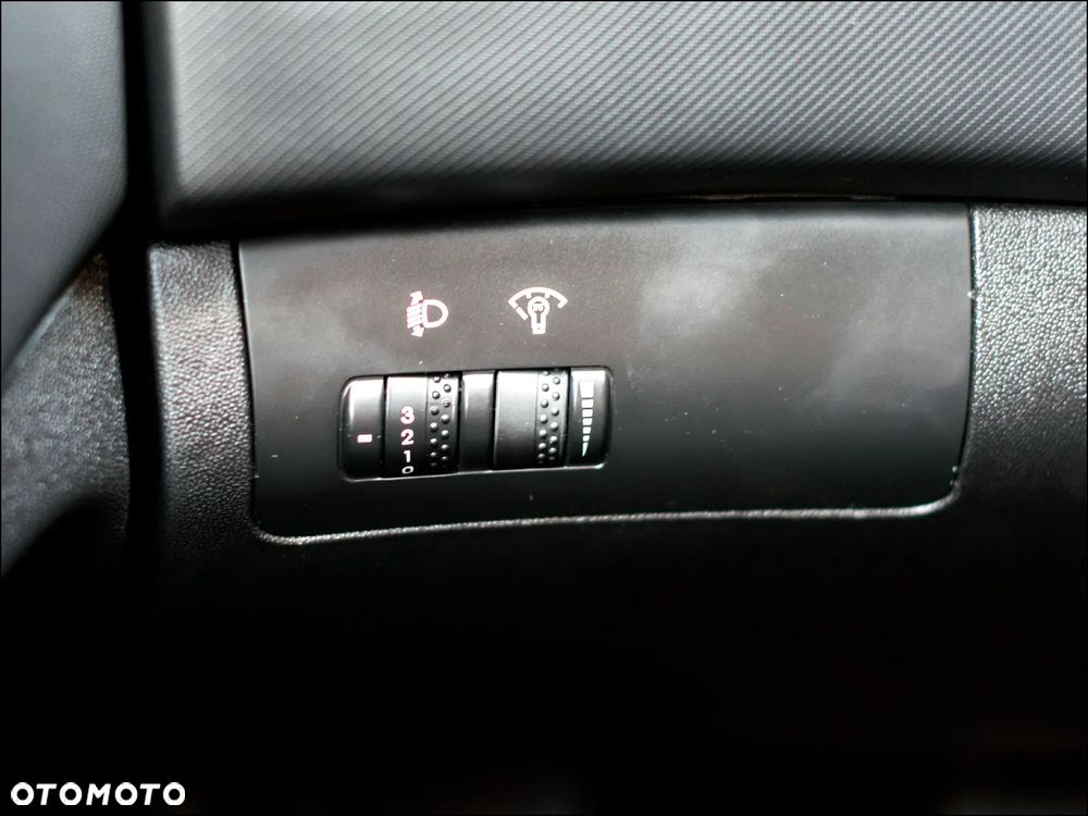 Kia Ceed - 30