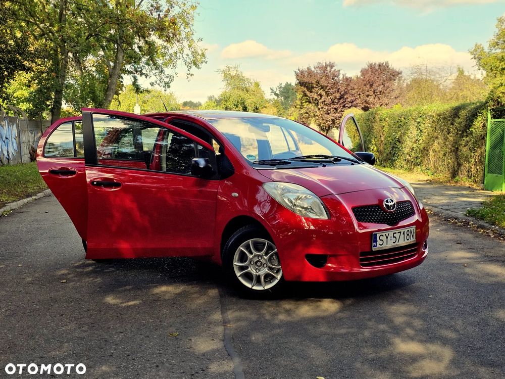 Toyota Yaris 1.3 Luna Premium - 4