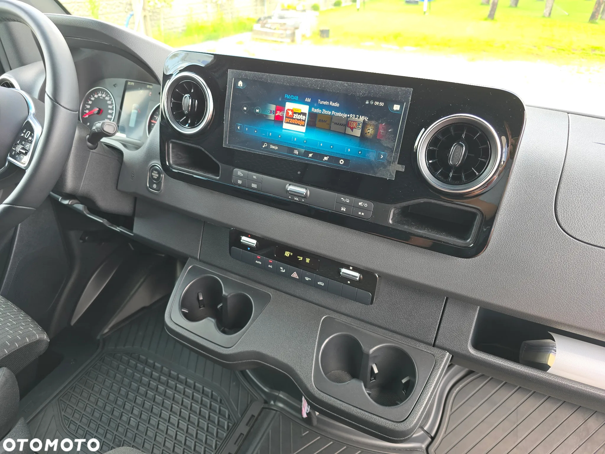 Mercedes-Benz SPRINTER 319 3.0 190KM NOWY BEZ PRZEBIEGU BOGATA OPCJA WYPOSAŻENIA SALON PL NOWY NOWY NOWY - 32