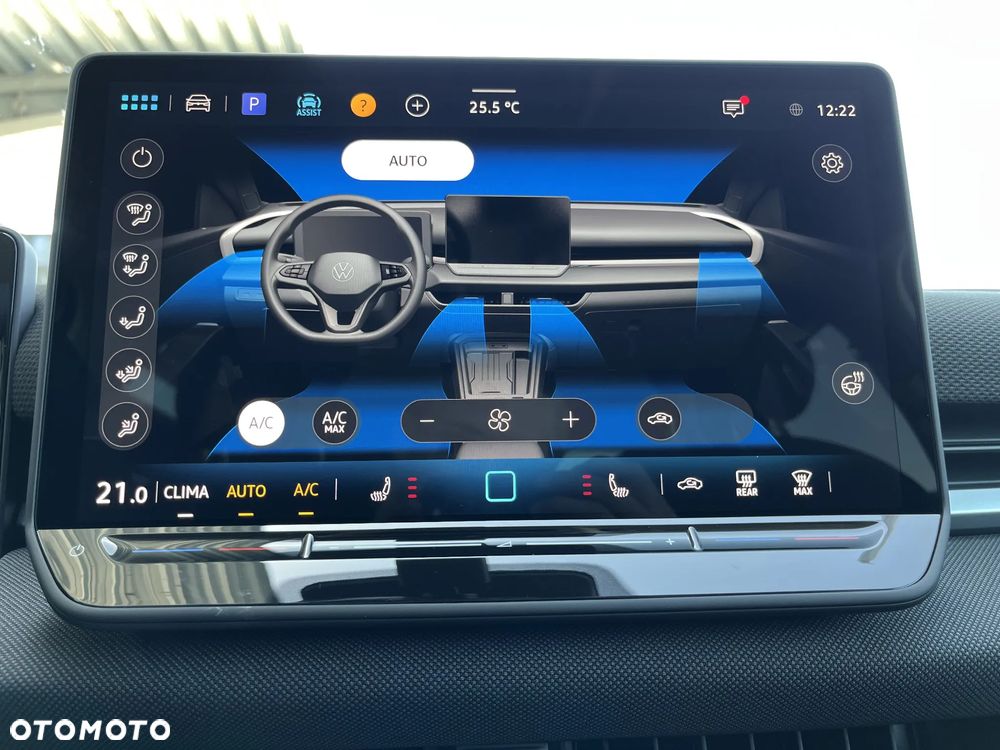 Volkswagen T-Roc 1.5 eTSI Life DSG - 37