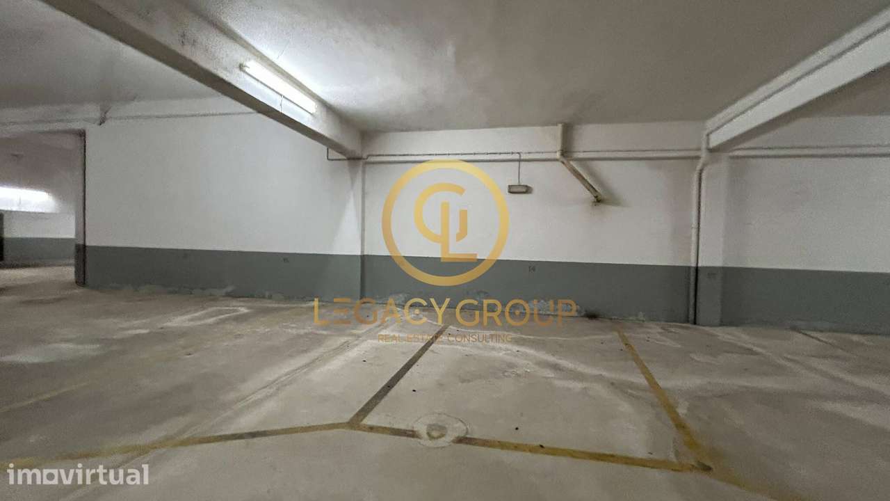Parqueamento com 787m² situado no centro de Carvoeiro -  Lagoa - Grande imagem: 5/33