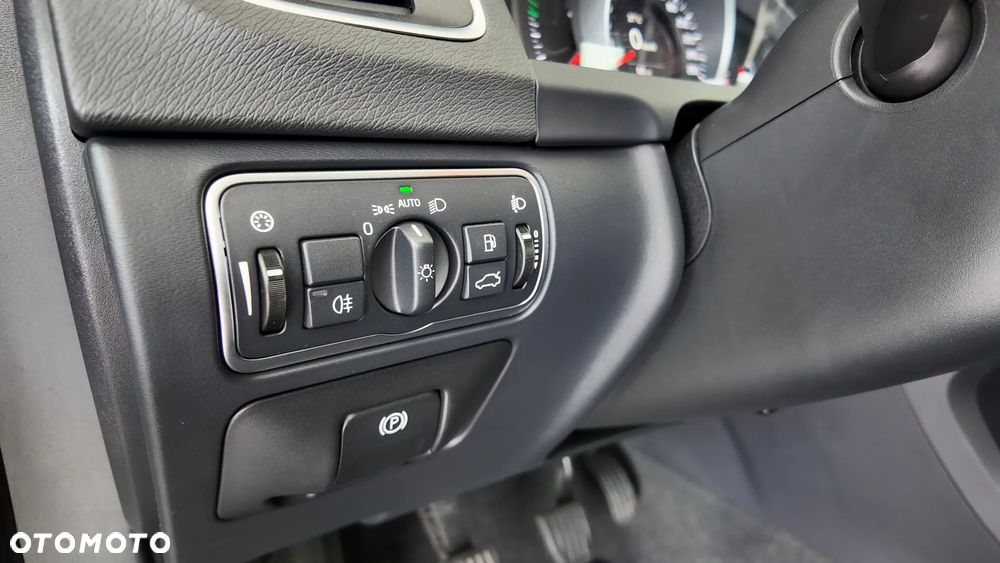 Volvo V60 D2 Drive-E Momentum - 12