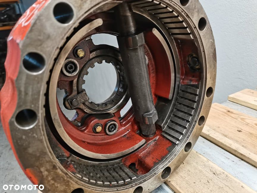 Cylinder hamulca 12562 Manitou MLT 523 - 9