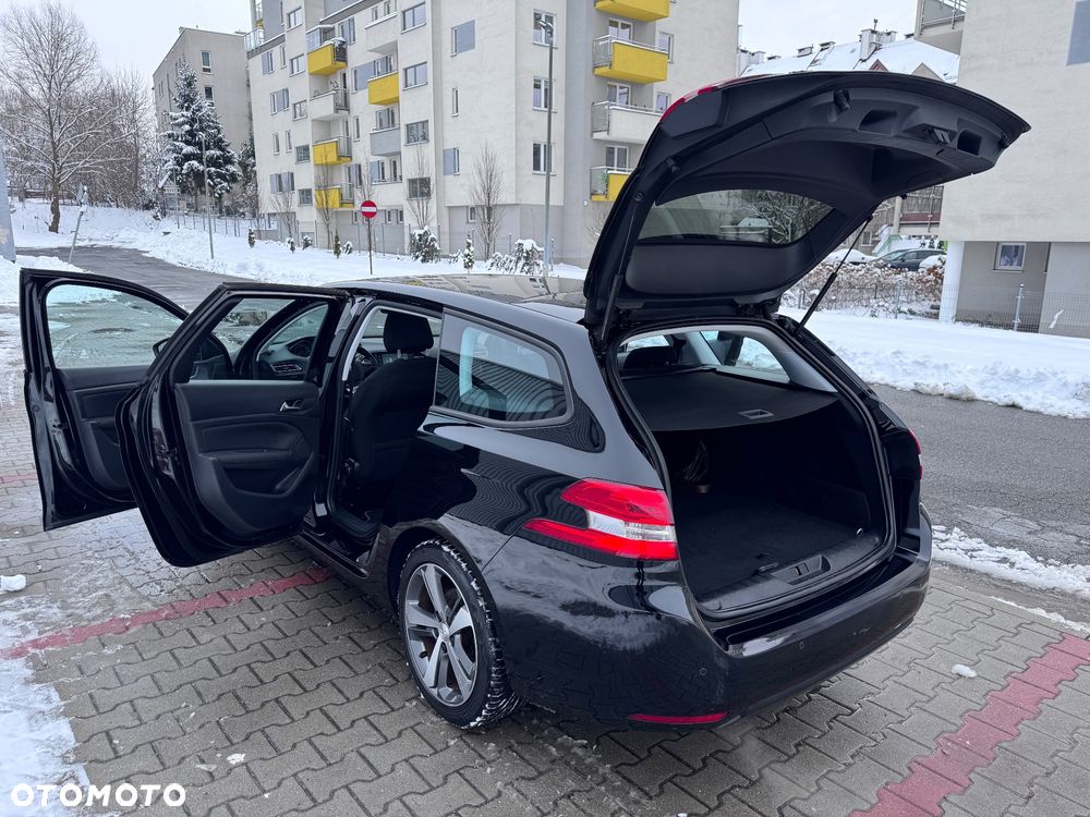 Peugeot 308 PureTech 130 GPF Stop & Start Active Business-Paket - 29