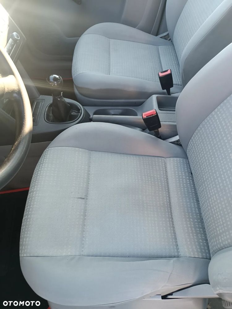 Volkswagen Caddy - 4