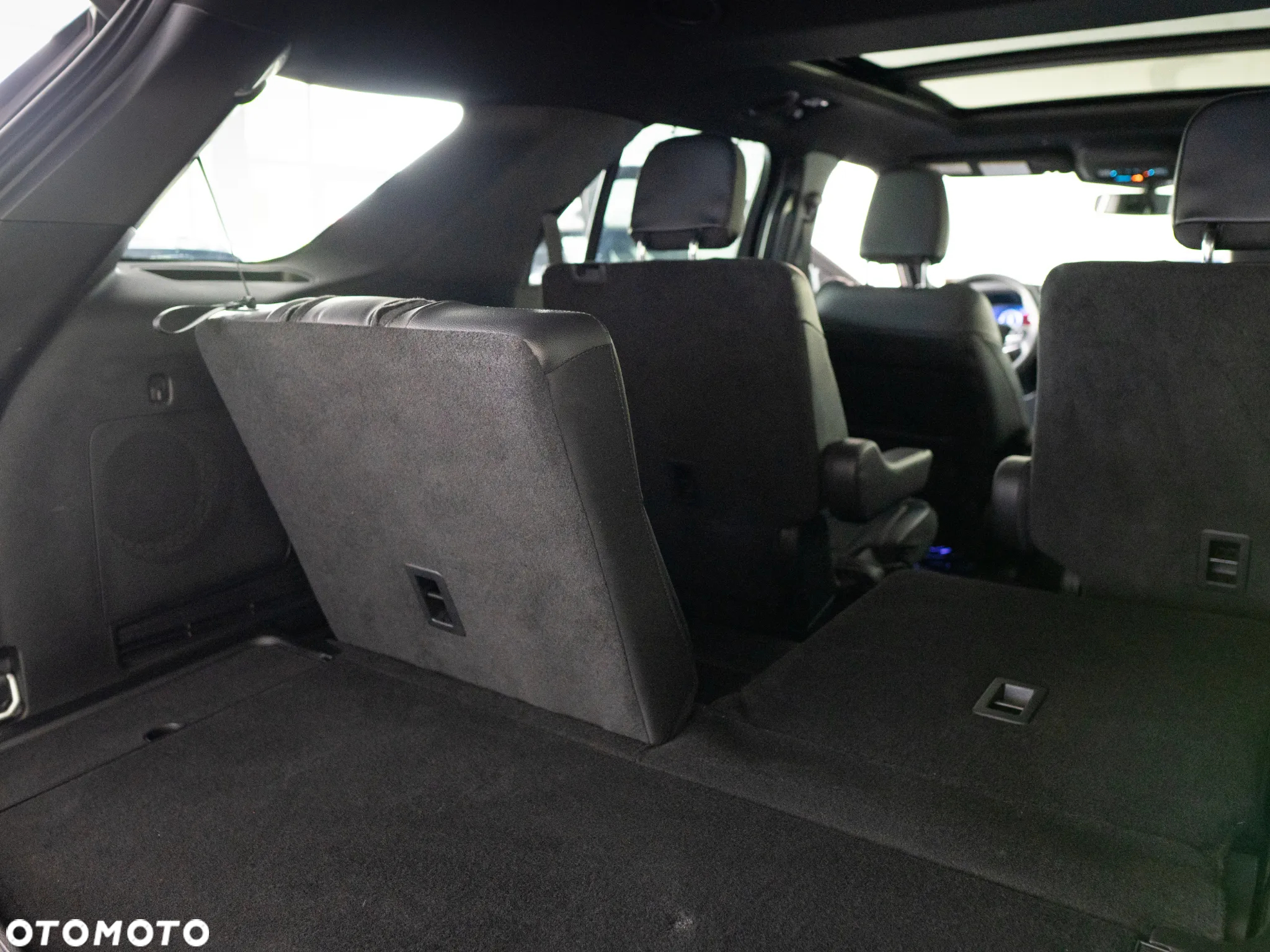 Ford Explorer - 28