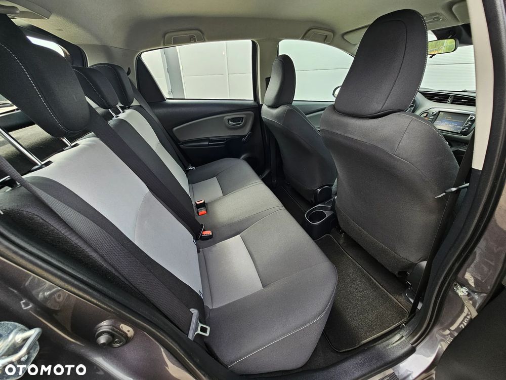Toyota Yaris 1.0 VVT-i Team Deutschland - 26