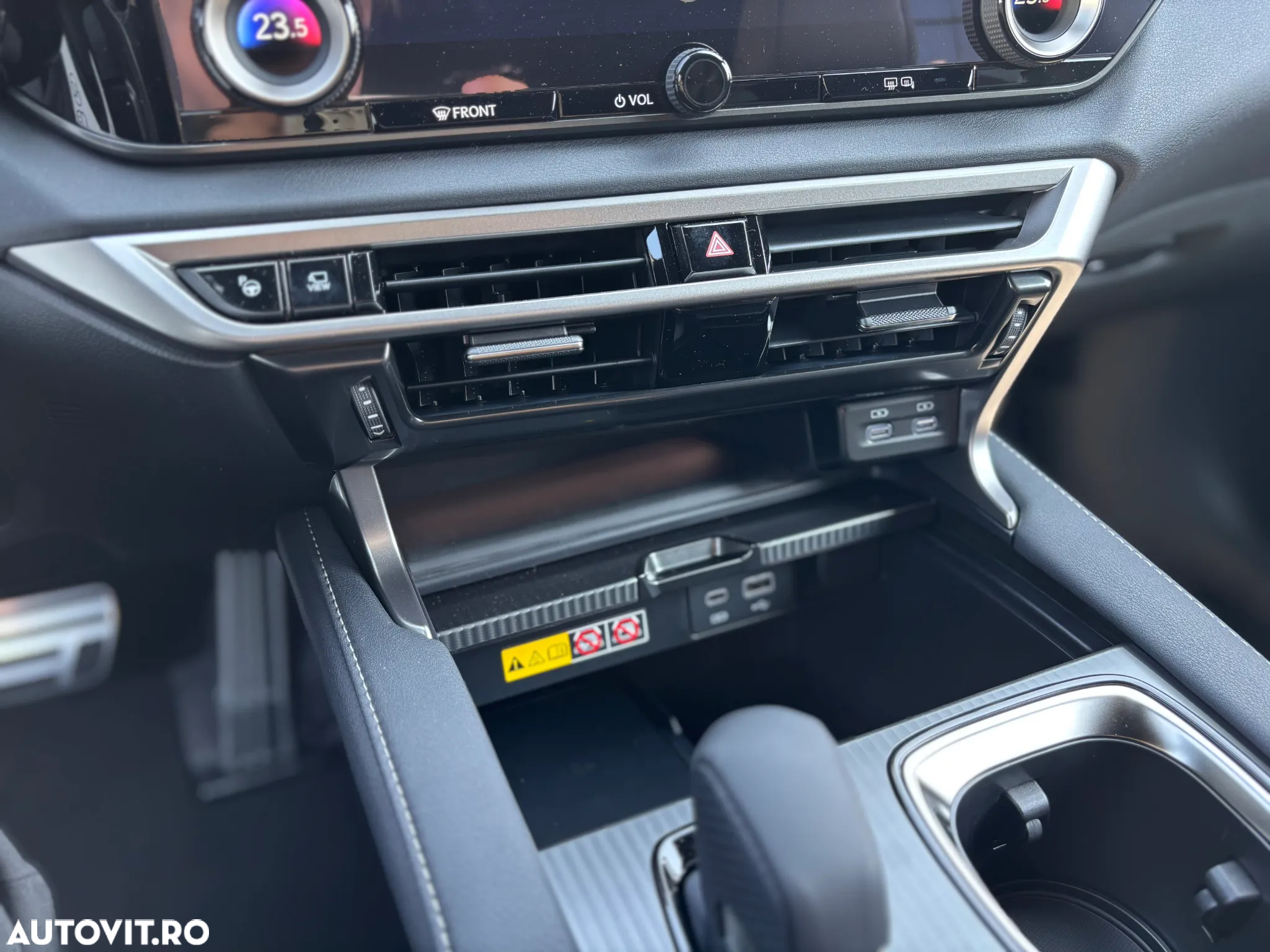 Lexus Seria RX - 24