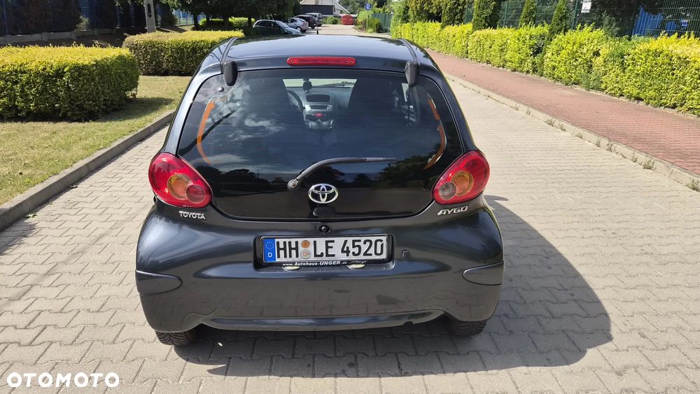Toyota Aygo Team - 5