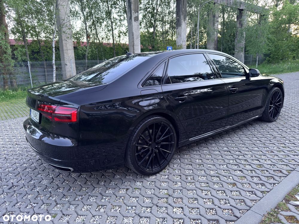 Audi A8 - 7