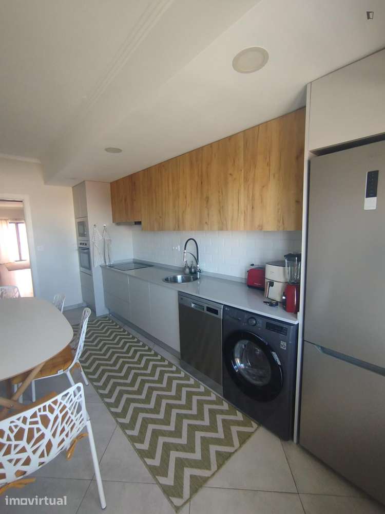 Quarto - localizado em Setubal - Grande imagem: 4/9
