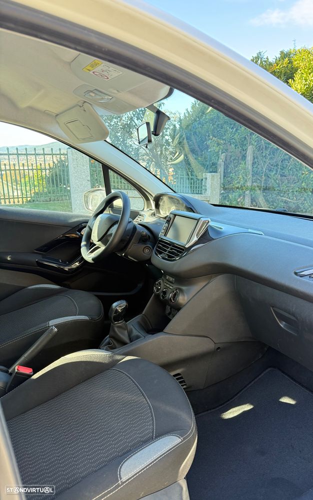 Peugeot 208 1.2 PureTech Active - 13