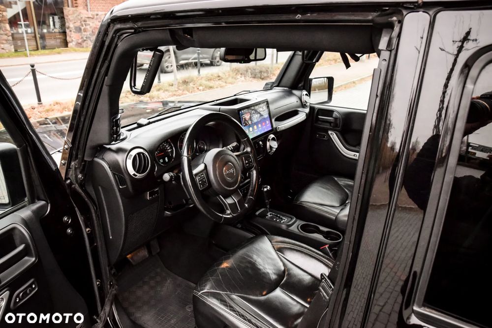 Jeep Wrangler 3.6 Unlim Sahara - 16