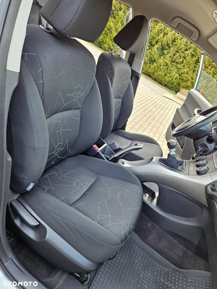 Toyota Auris 1.33 VVT-i Luna - 27