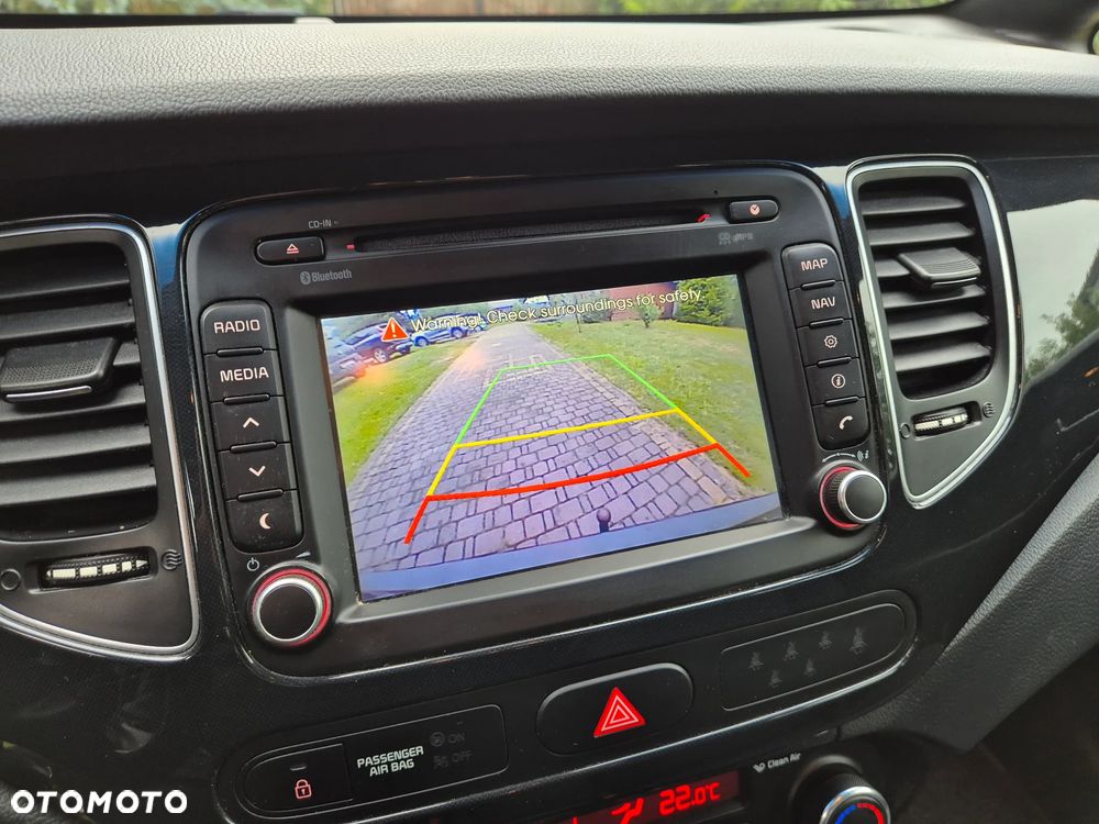 Kia Carens - 17