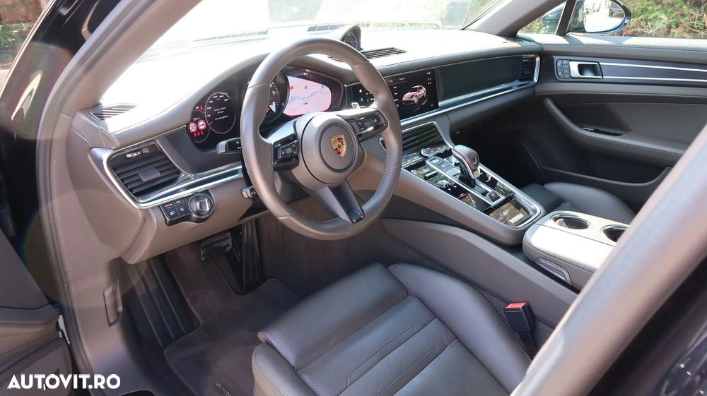 Porsche Panamera 4 Platinum Edition - 9