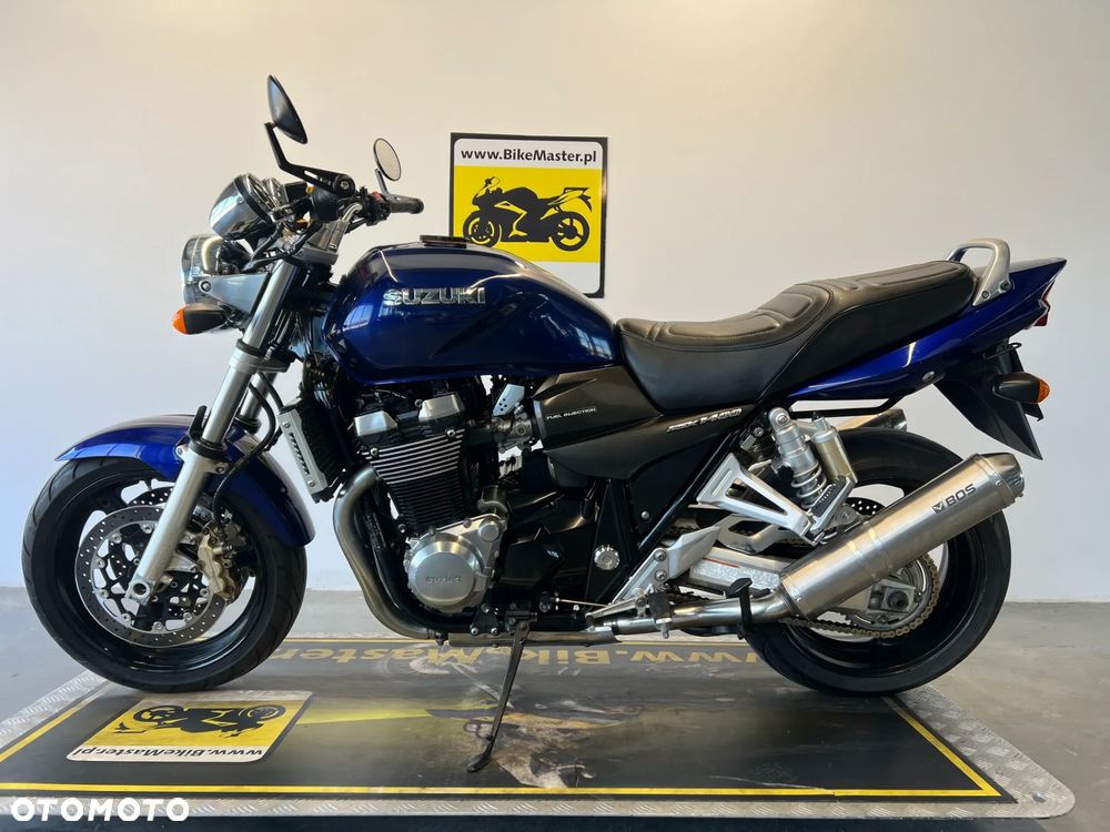 Suzuki GSX - 2