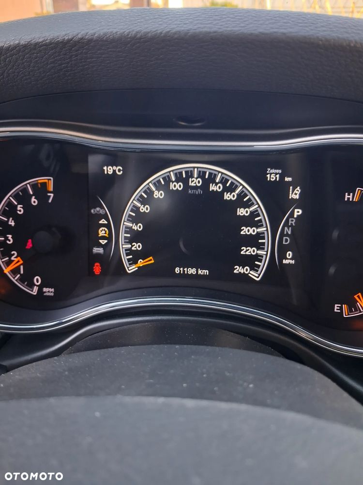 Jeep Grand Cherokee - 14