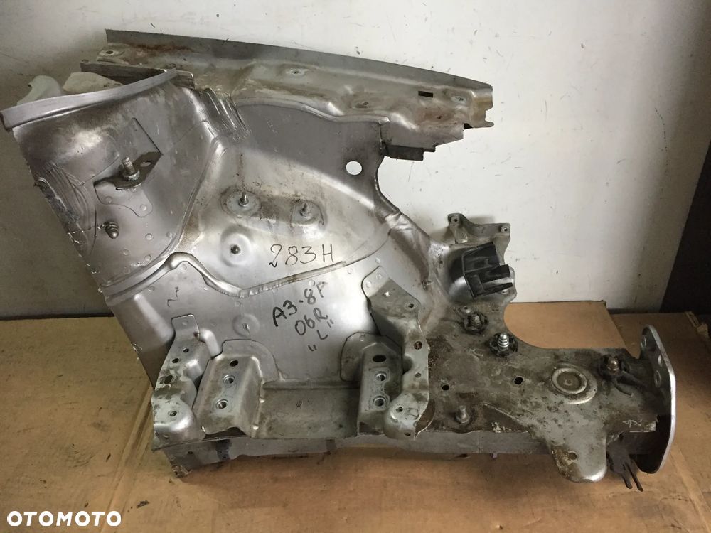 AUDI A3 8P 06R ĆWIARTKA DO PÓŁKIELICHA LEWA - 2
