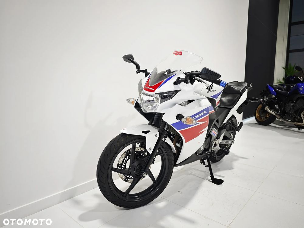 Honda CBR - 3