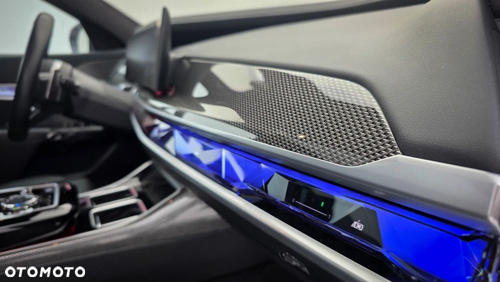 BMW Seria 7 740Ld xDrive sport - 21