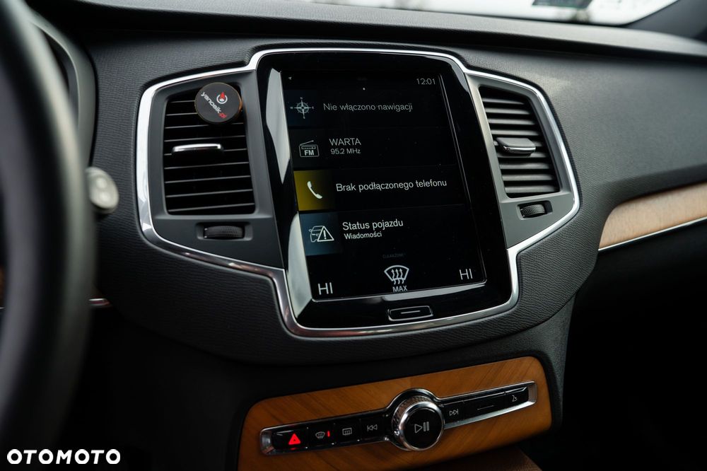 Volvo XC 90 B5 D AWD Momentum - 23