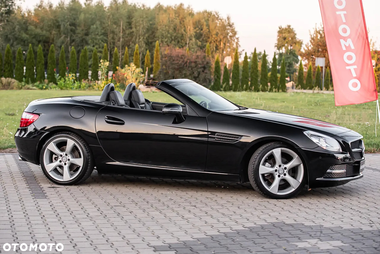 Mercedes-Benz SLK 200 (BlueEFFICIENCY) 7G-TRONIC CarbonLOOK Edition - 2
