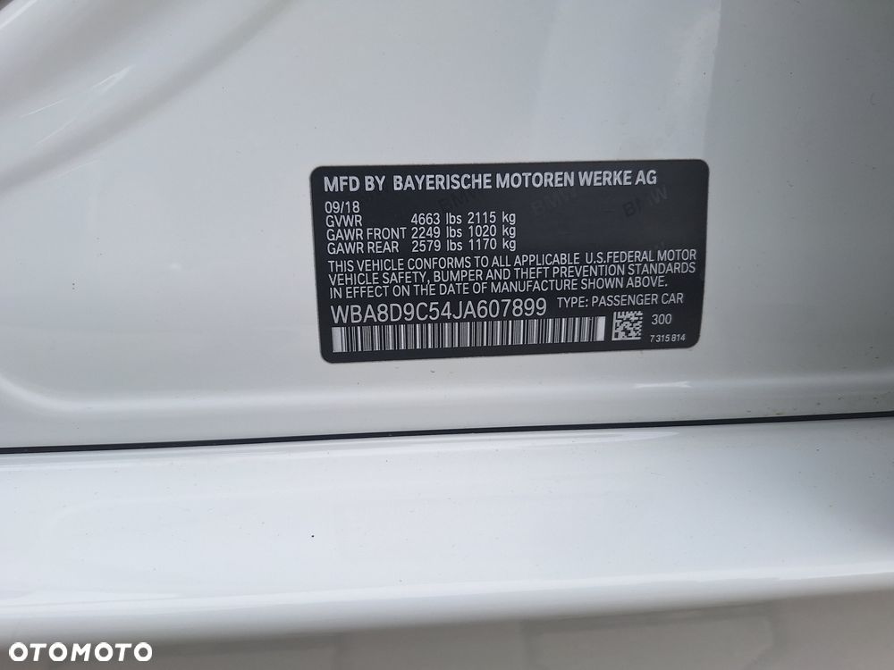 BMW Seria 3 330i xDrive Sport Line Sport - 19