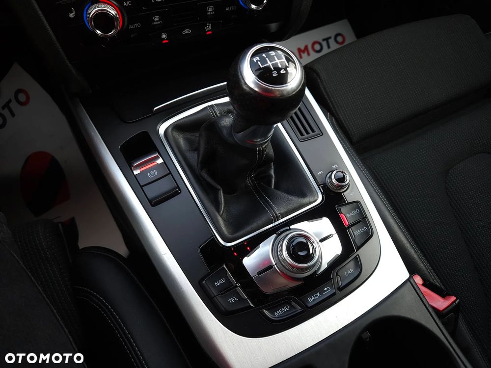 Audi A4 Avant 2.0 TDI DPF quattro S line Sportpaket - 29