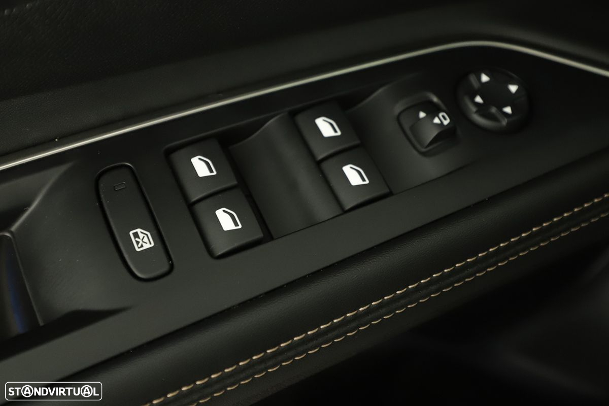 Peugeot 5008 1.2 PureTech GT EAT8 - 21