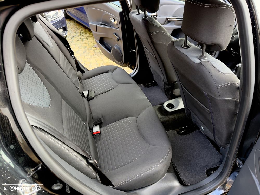 Renault Clio 1.5 dCi Dynamique S EDC - 52